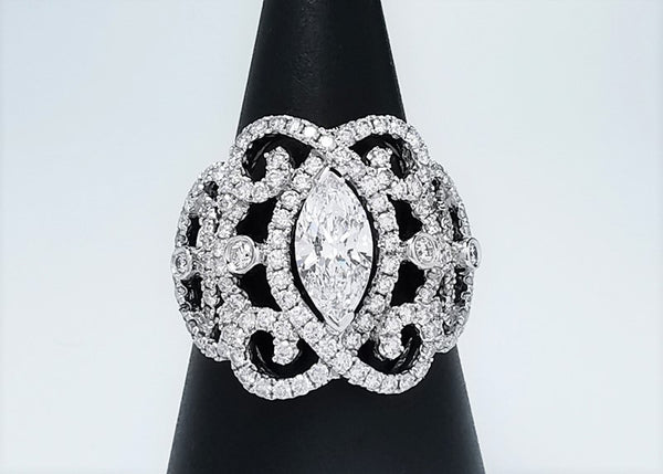 DYAMOND 18K White Gold Marquise Diamond Ring with Center and 134 Side Stones