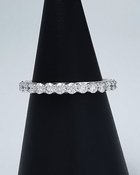 DYAMOND 28 Brilliant Diamonds in 18K White Gold Full Eternity Ring (Size 6.5)