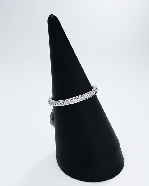 DYAMOND 18K White Gold Full Eternity Diamond Ring with 49 Diamonds (Size 6.5)